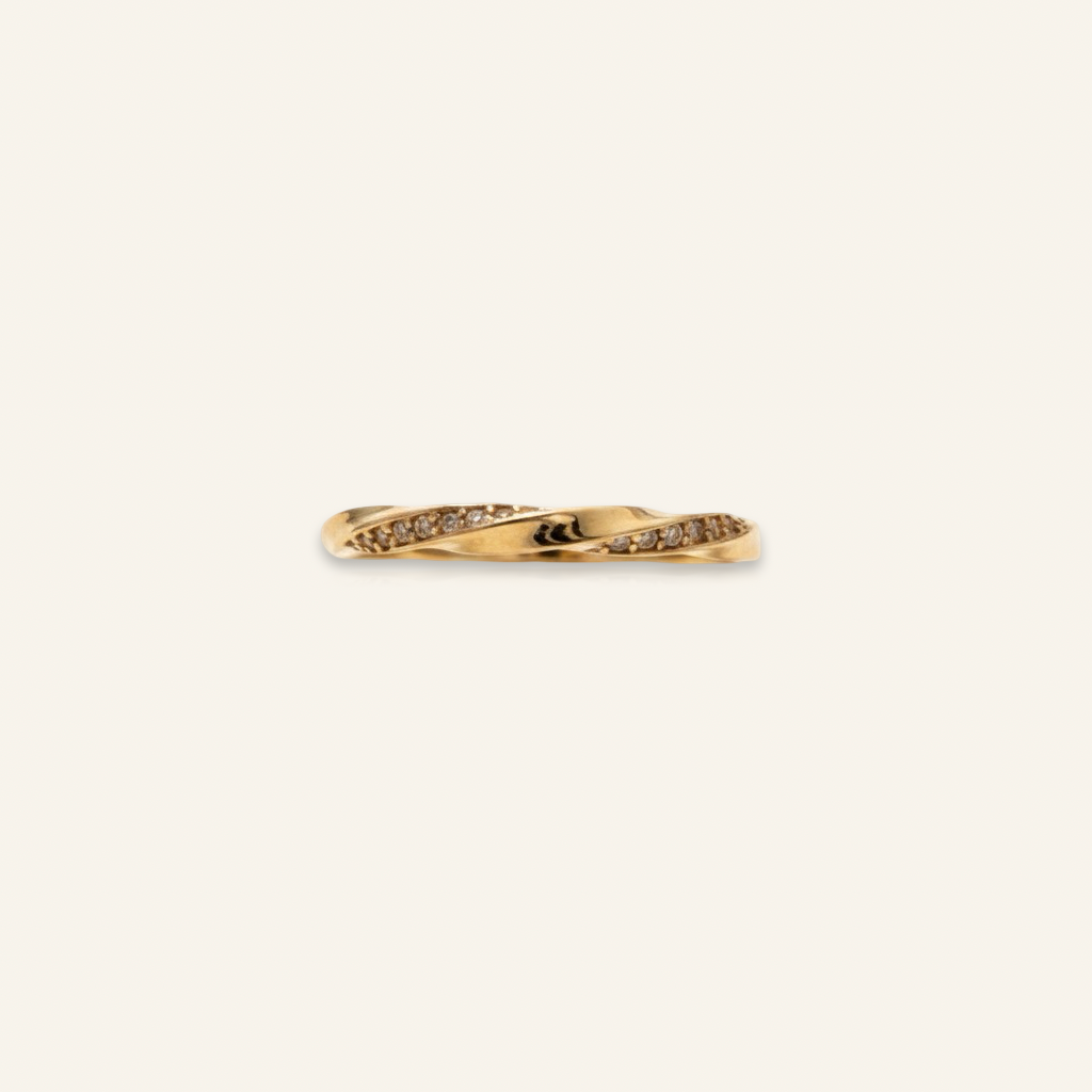 Soft Wave Ring – D’OR Jewelry
